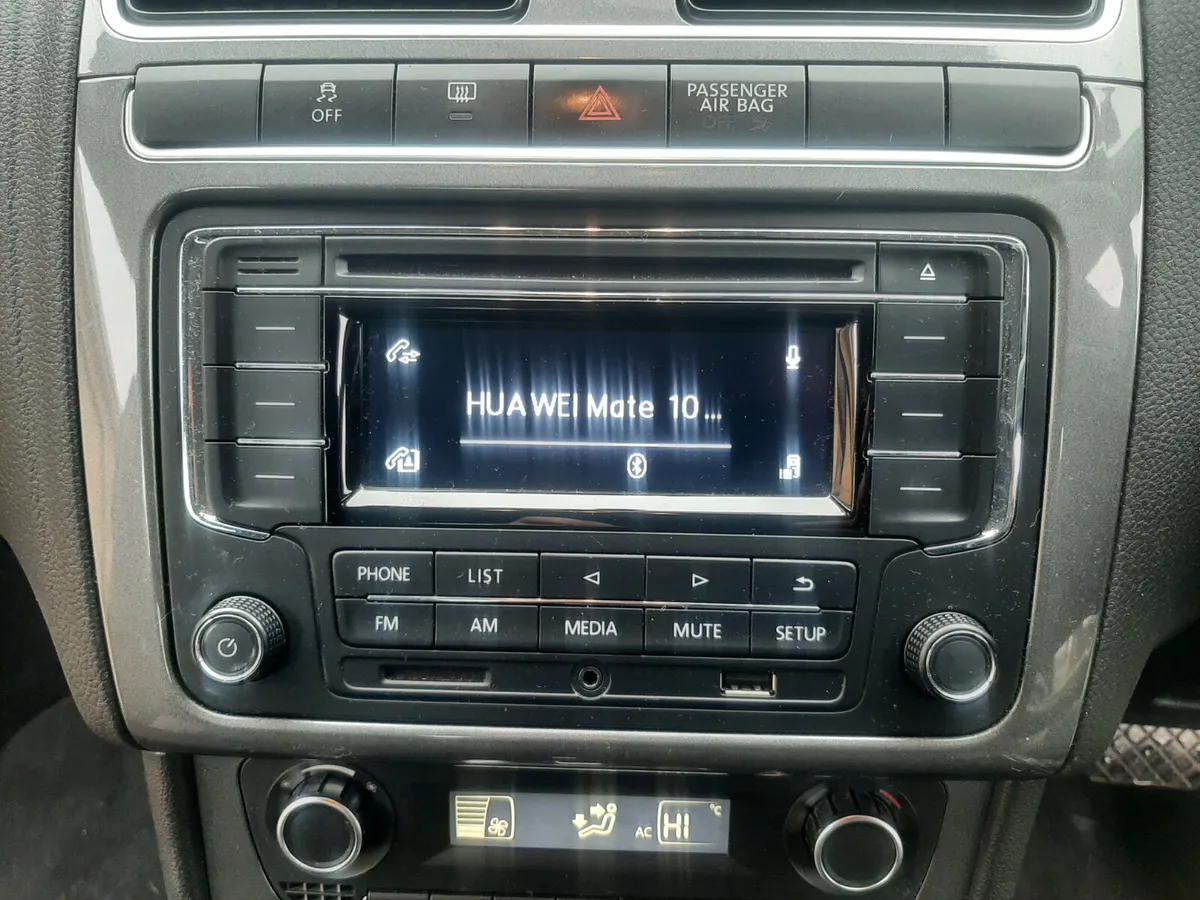 VW POLO AUTOMATIC 2013 1.2 DRIVING - Image 2