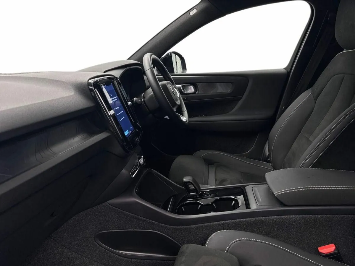 Volvo XC40 ULTRA *2YR WARRANTY* €115 P/W - Image 2