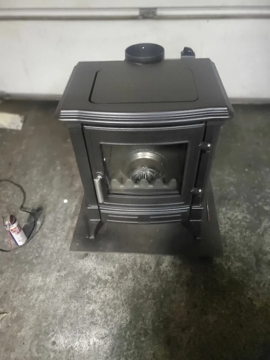 Nestor Martin 5kw oil stove fully refurbished - Image 1