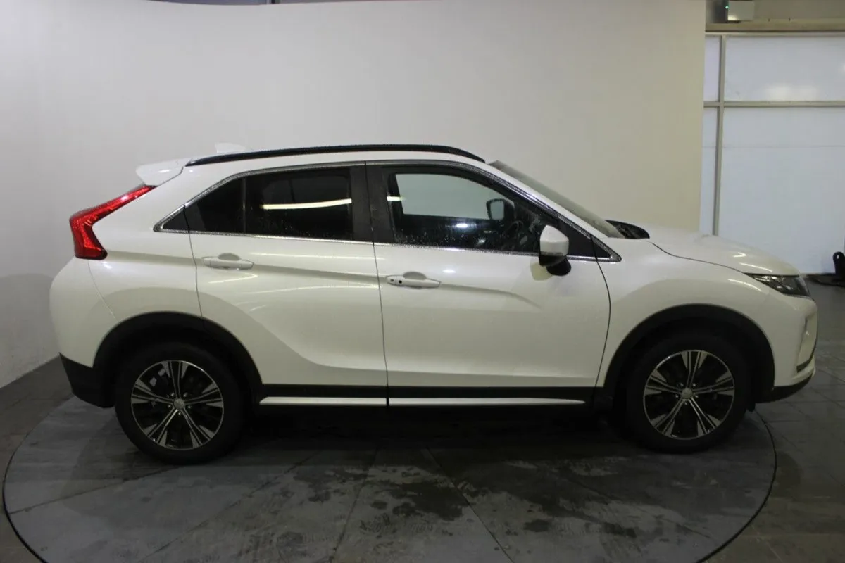 Mitsubishi Eclipse Cross 1.5 Petrol 6MT Intense 2W - Image 3