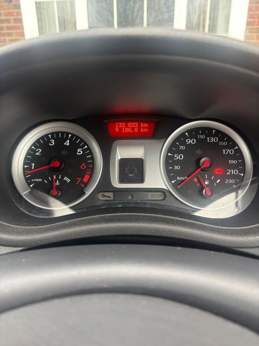 Renault Clio 2011 - Image 4