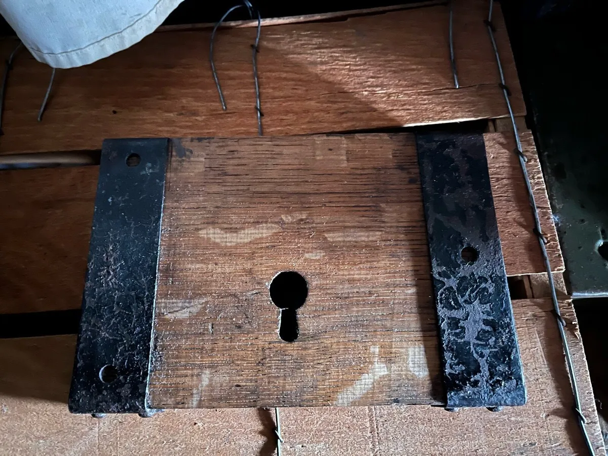 Antique look - Image 1