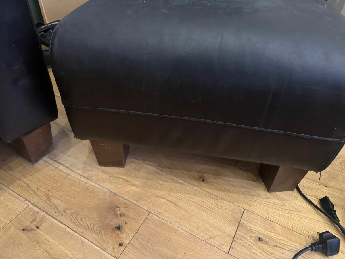 Sofa seat and pouf free to collect - Image 2