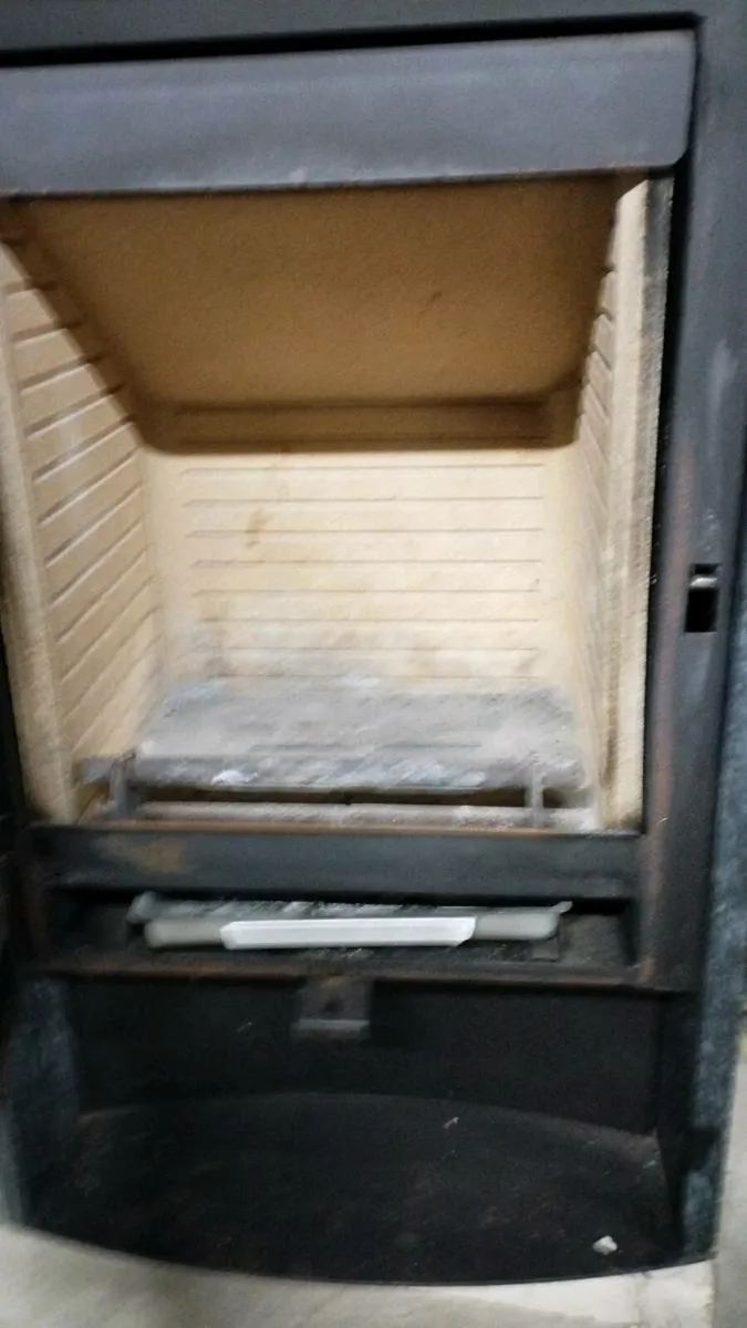 Kingstar log burner stove - Image 2