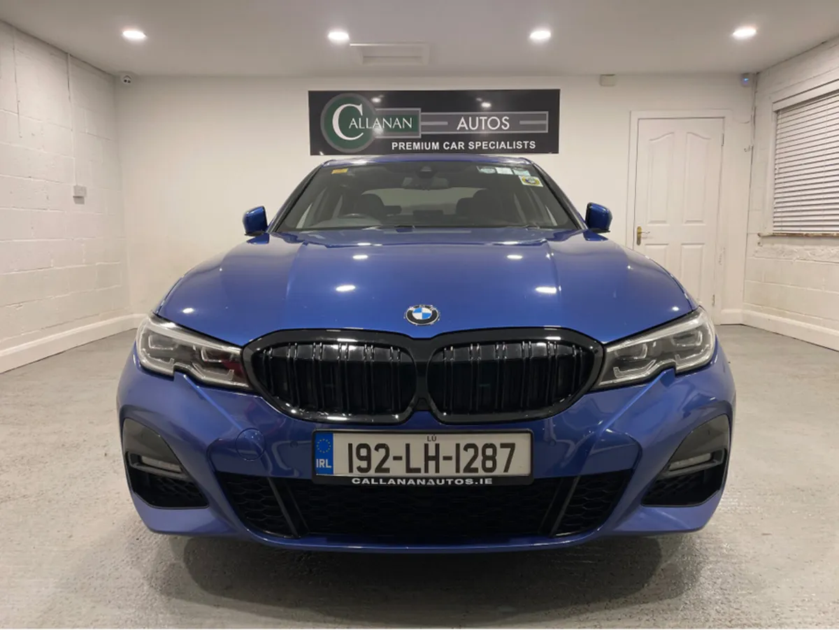 BMW 3-Series 330 E M SPORT ***HI SPEC***GLASS SUNR - Image 2