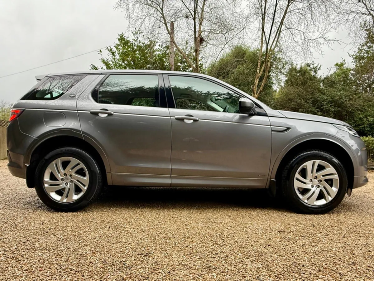 Land Rover Discovery Sport 2.0 D4E R-DYNAMIC *New - Image 4