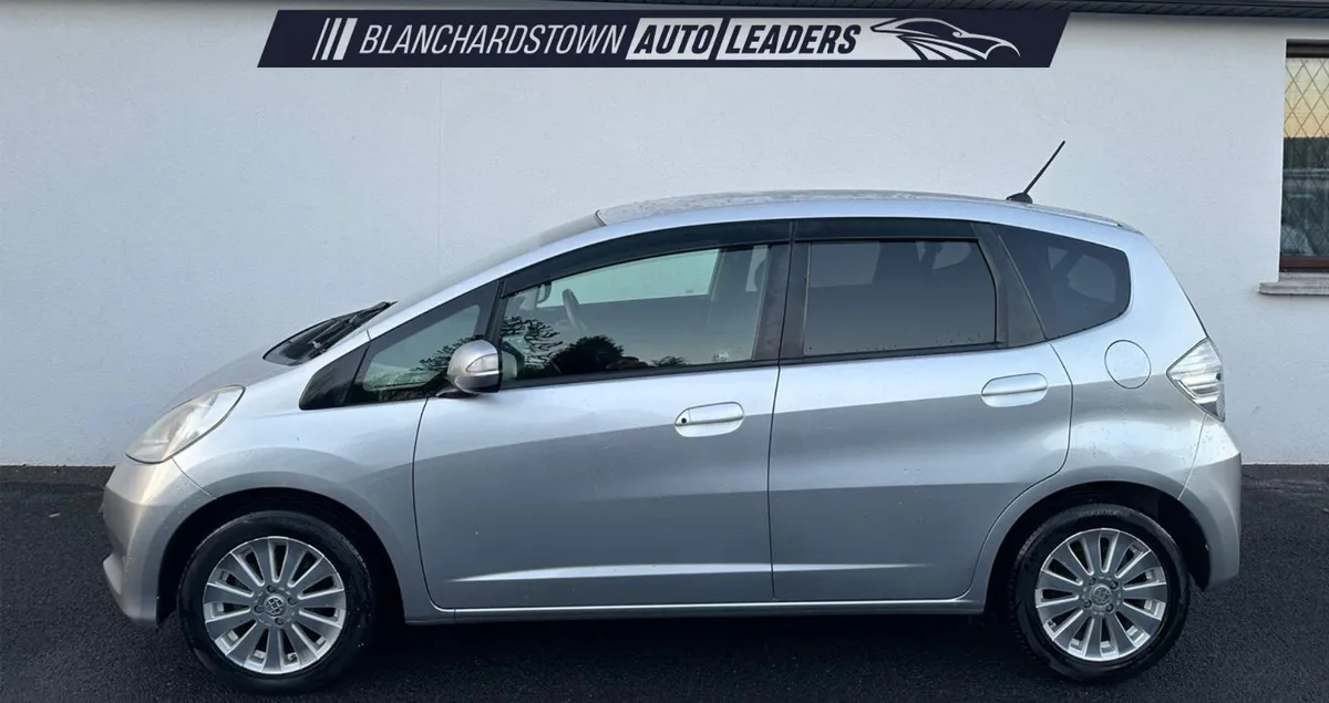 HONDA FIT 1.3 CVT HYBRID 88 BHP AUTO - Image 2