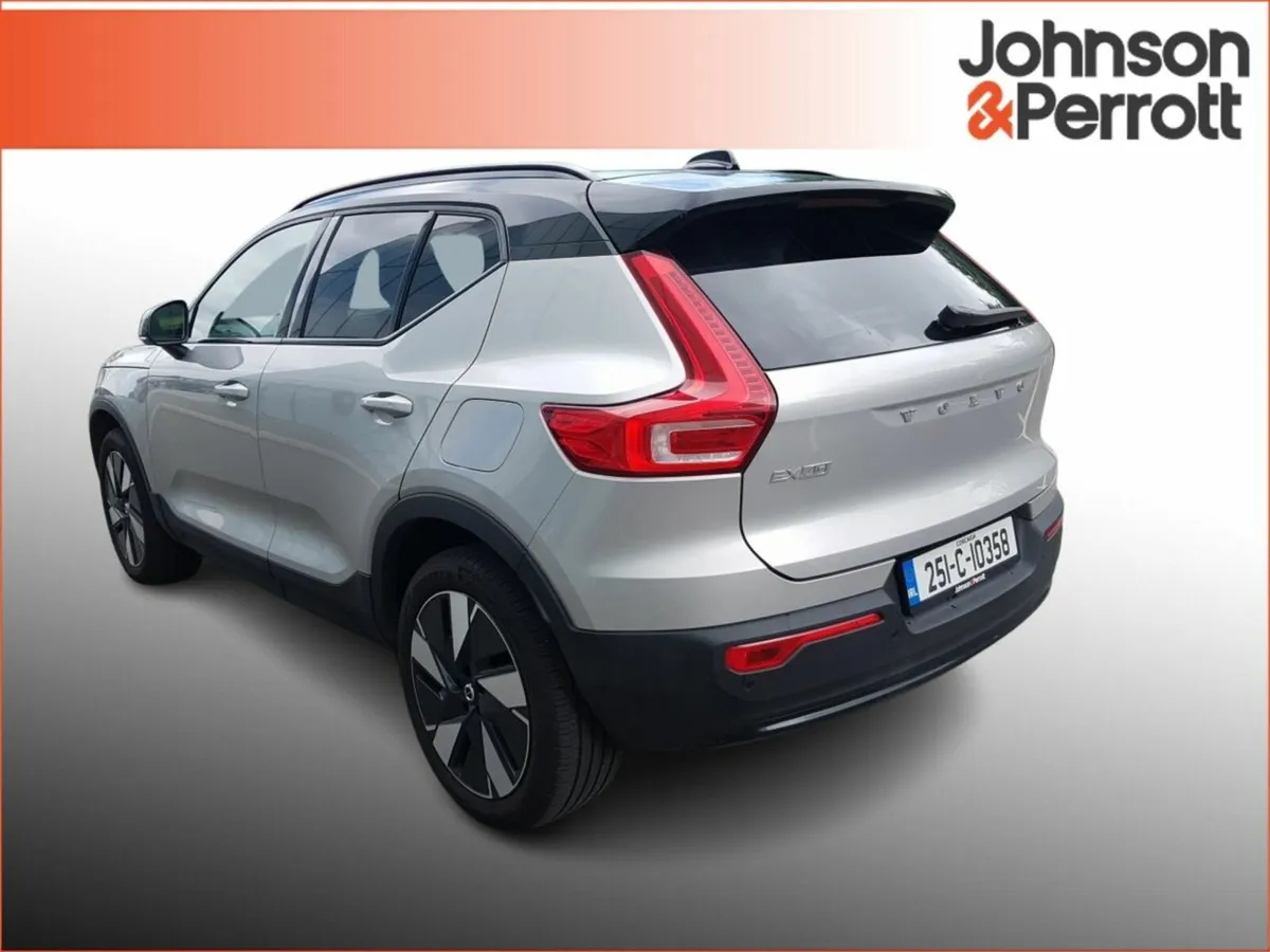 Volvo EX40 82 kWh 252bhp Extended Range Plus (Adap - Image 4
