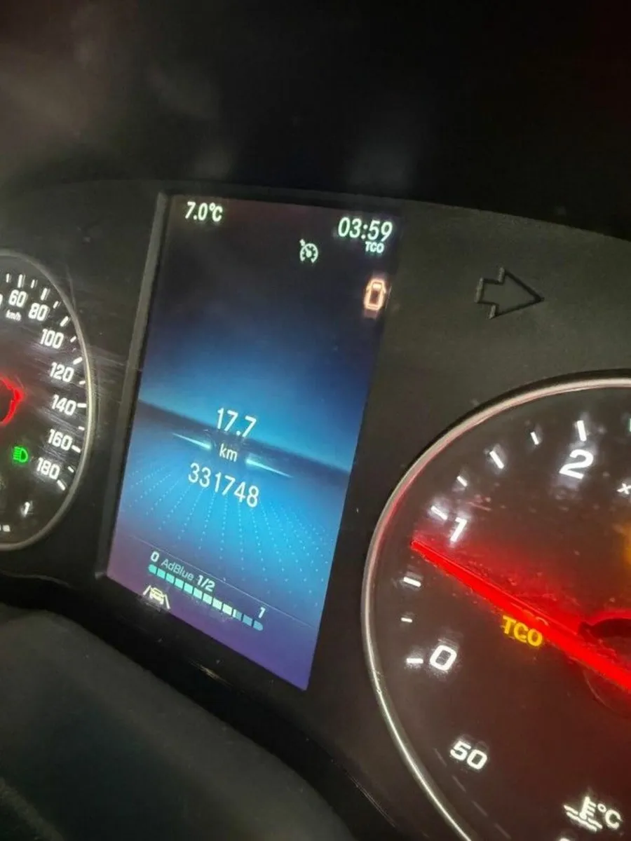 Mercedes-Benz Sprinter 516/43 5000kg Fridge Box Bo - Image 2