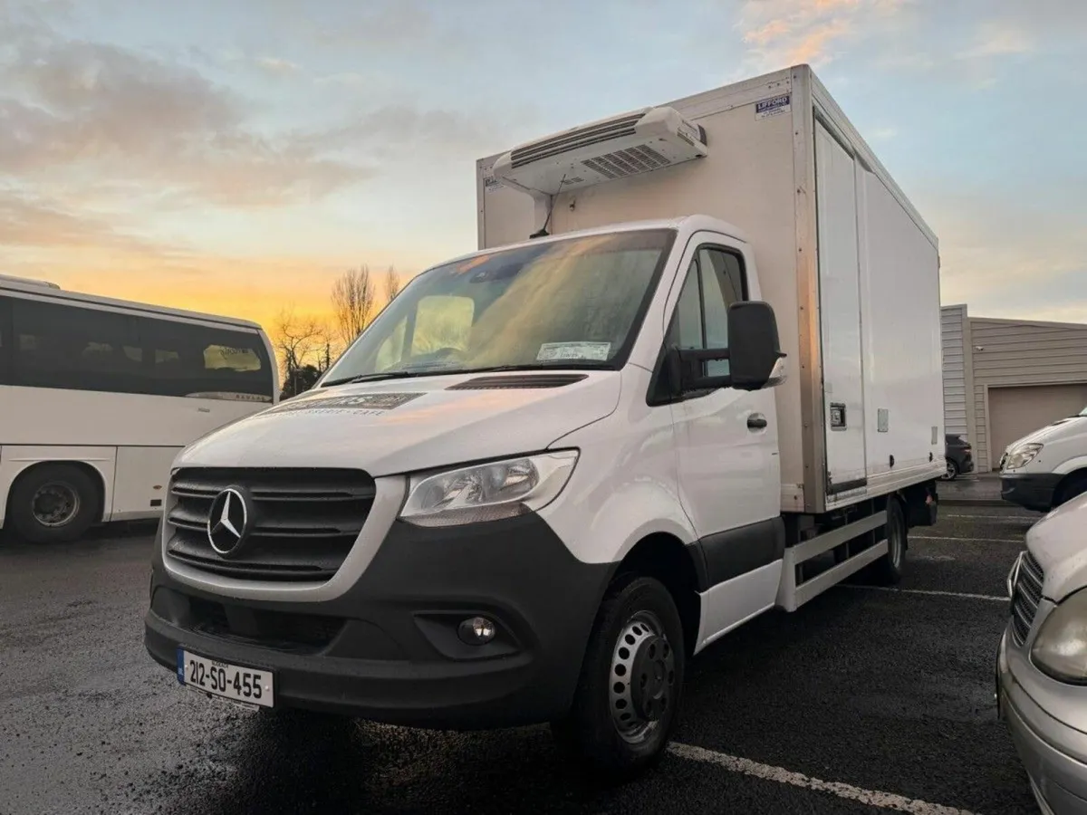 Mercedes-Benz Sprinter 516/43 5000kg Fridge Box Bo - Image 4