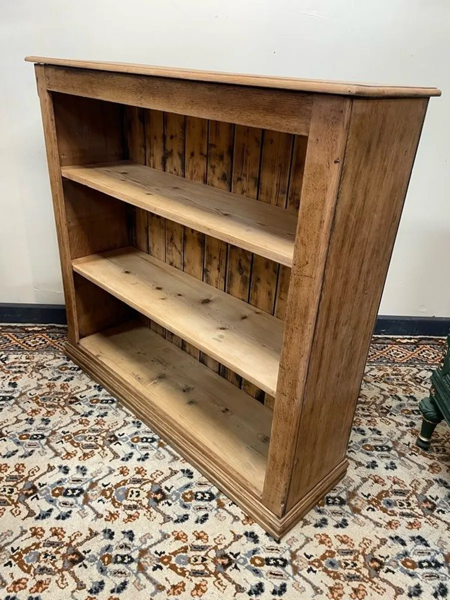 Antique English Pine Bookcase. - Image 4
