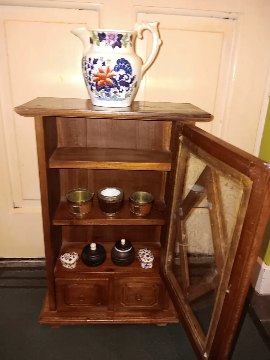 Vintage  small display cabinet - Image 1
