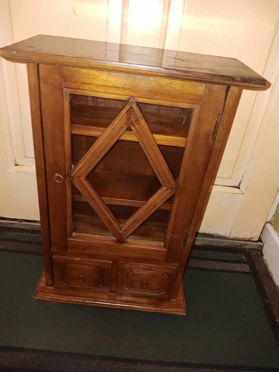 Vintage  small display cabinet - Image 3