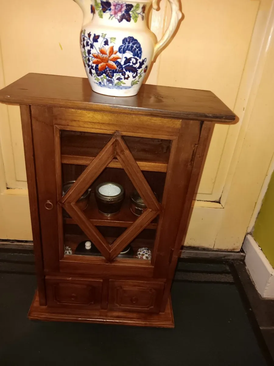 Vintage  small display cabinet - Image 4