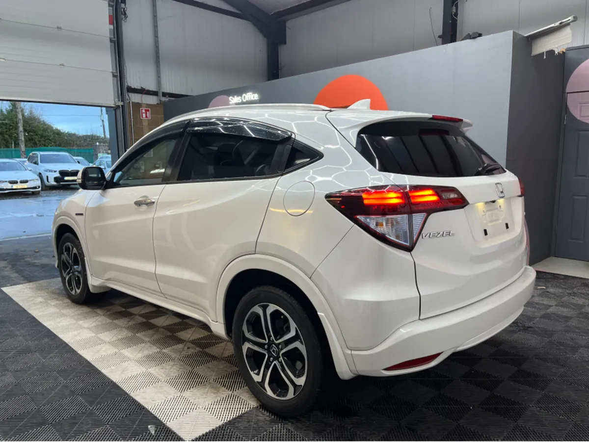 Honda Vezel €15950! 2015 HONDA VEZEL HYBRID Z 1.5 - Image 4
