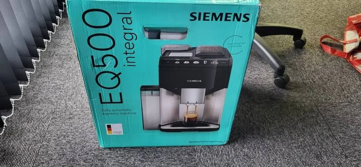 Siemens EQ500 Coffee Machine TQ513GB1 - Image 1