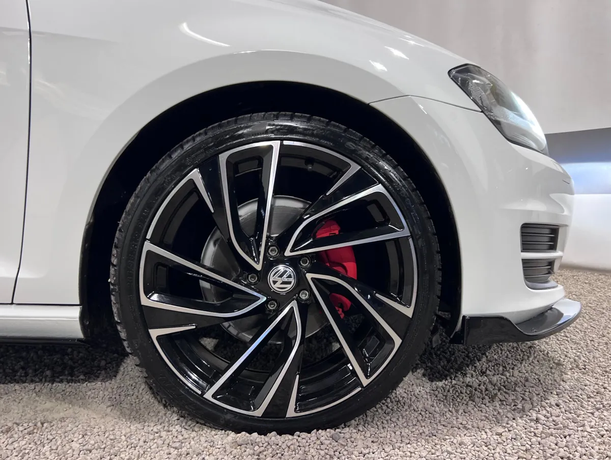 2016 VW GOLF 1.2 tsi AUTO SPORT💥 - Image 4