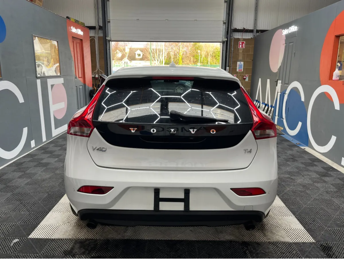 Volvo V40 €10950 2014 VOLVO V40 T4 SE 1.6 AUTOMATI - Image 3