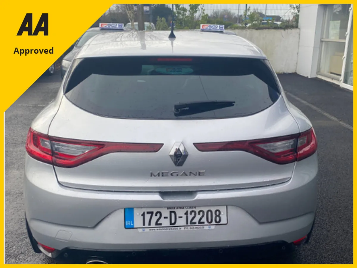 Renault Megane DYNAMIQUE S NAV DCI 110 4DR - Image 4
