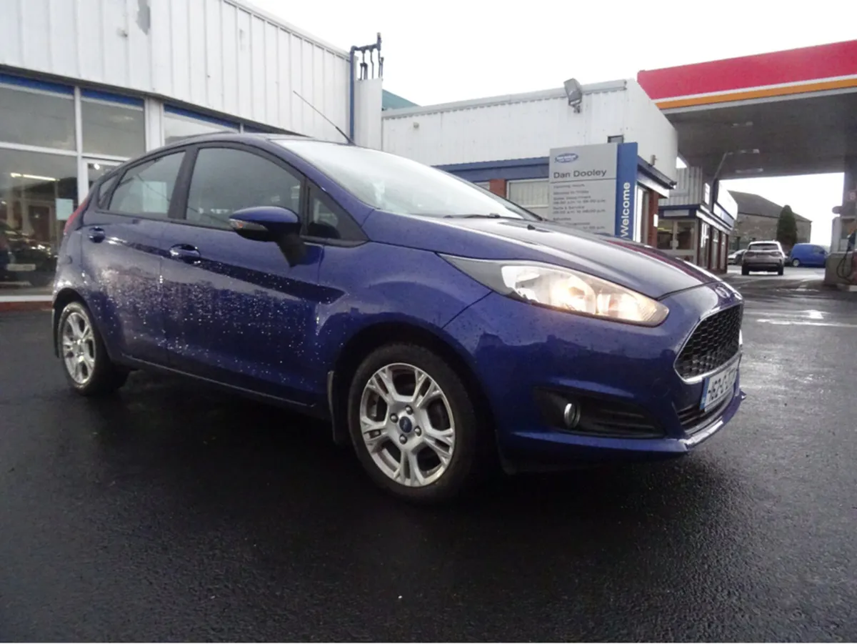 Ford Fiesta ZETEC 1.25 60PS M5 5DR MCA 4DR - Image 1
