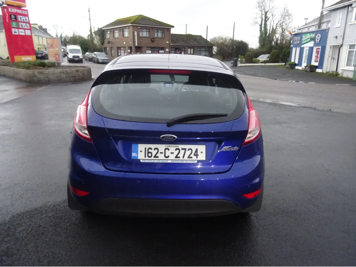 Ford Fiesta ZETEC 1.25 60PS M5 5DR MCA 4DR - Image 2