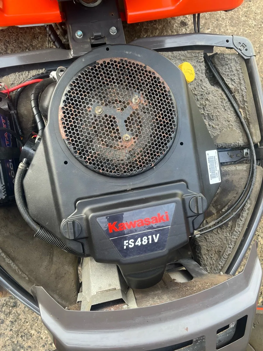 Husqvarna r316tsxawd ride on mower - Image 2