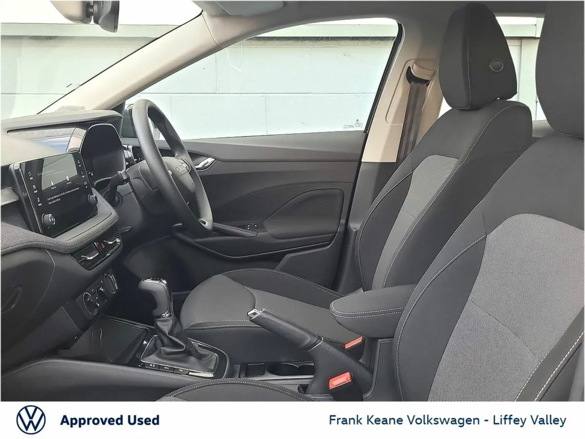 Skoda Fabia SELECTION AUTO 1.0TSI 115HP *REAR VIEW - Image 4