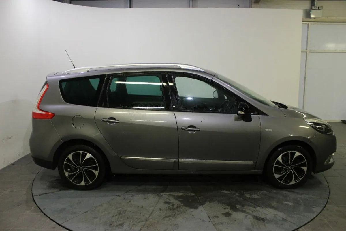 Renault Grand Scenic 1.5 DCI 110 BOSE EDITION - Image 3