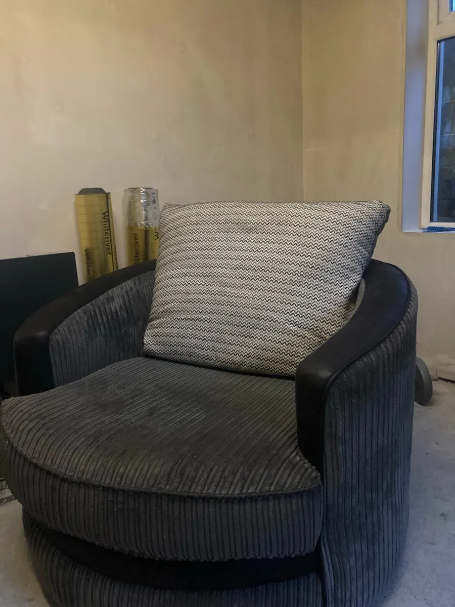 360 swivel lounger - Image 1