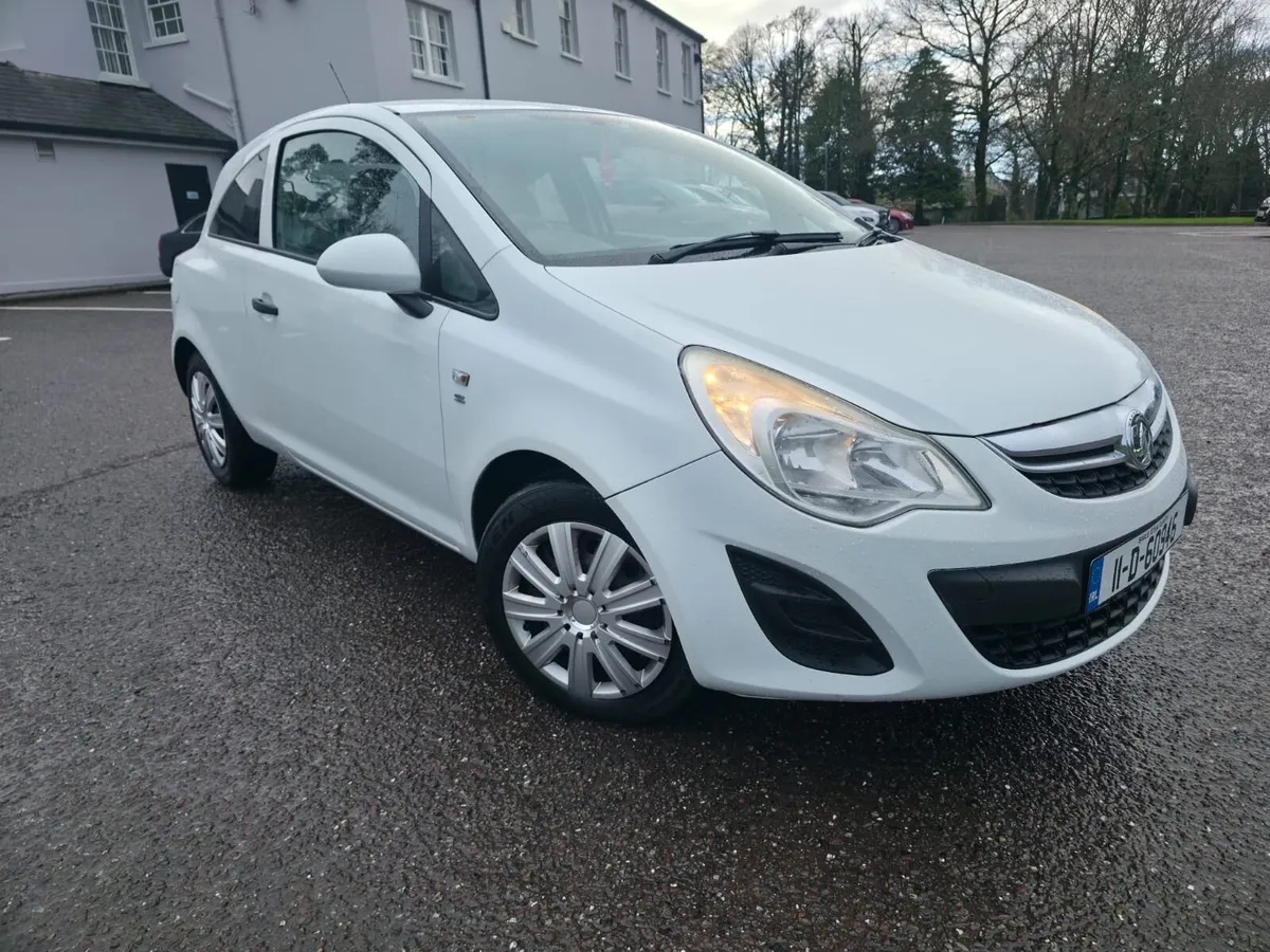 Corsa 11 with nct 03/26 - Image 1