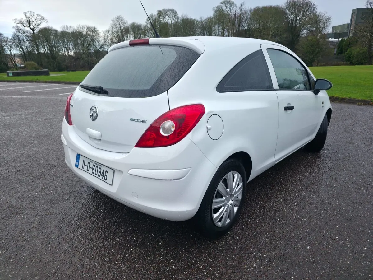 Corsa 11 with nct 03/26 - Image 2