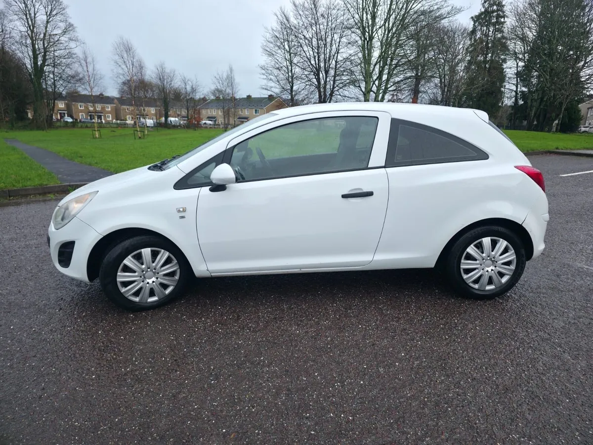 Corsa 11 with nct 03/26 - Image 3