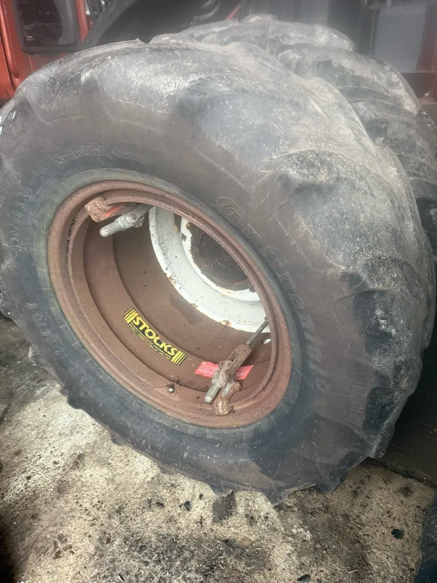 Front dual wheels wanted 420/70/R28 - Image 1