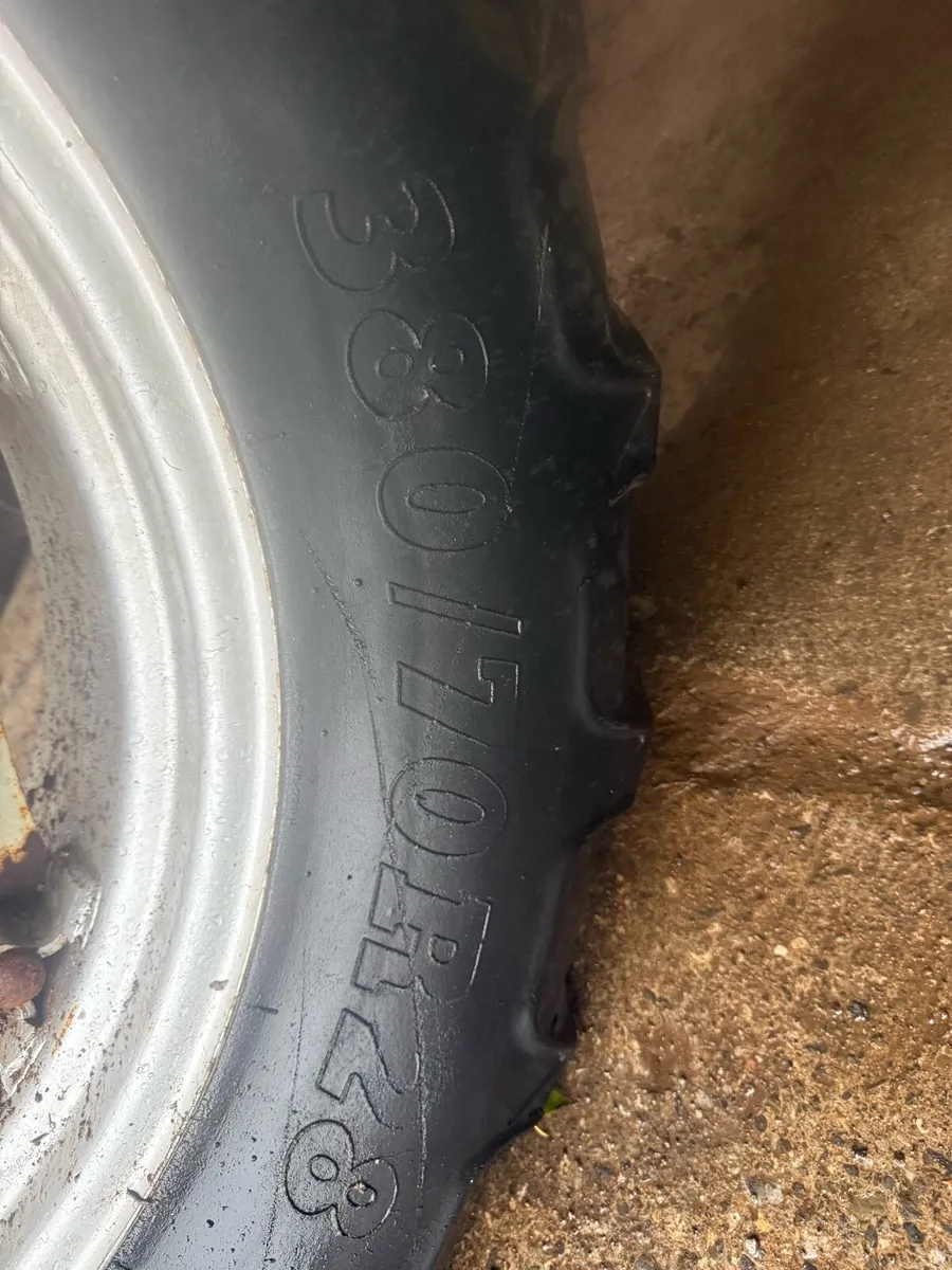 Front dual wheels wanted 420/70/R28 - Image 4