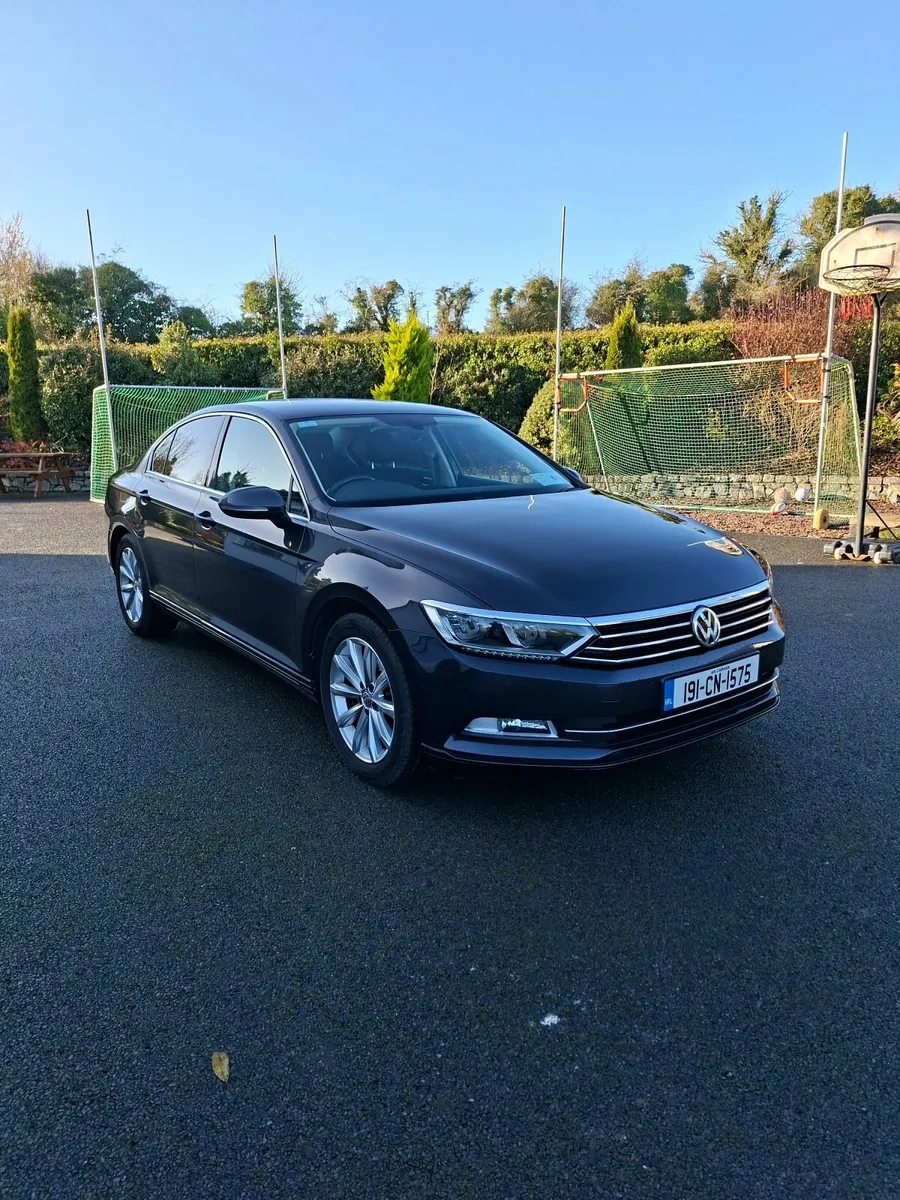 Volkswagen Passat 2019 - Image 1