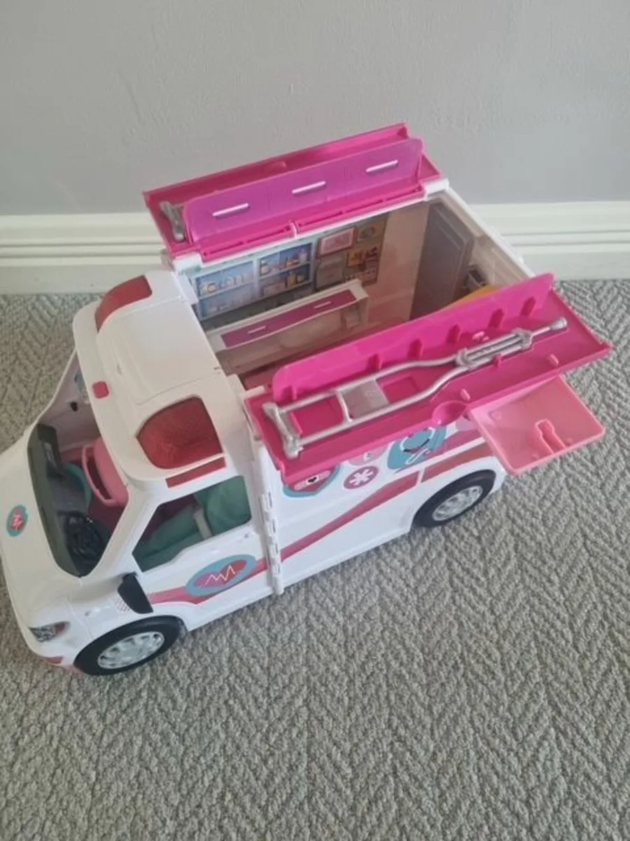 Barbie Ambulance - Image 3