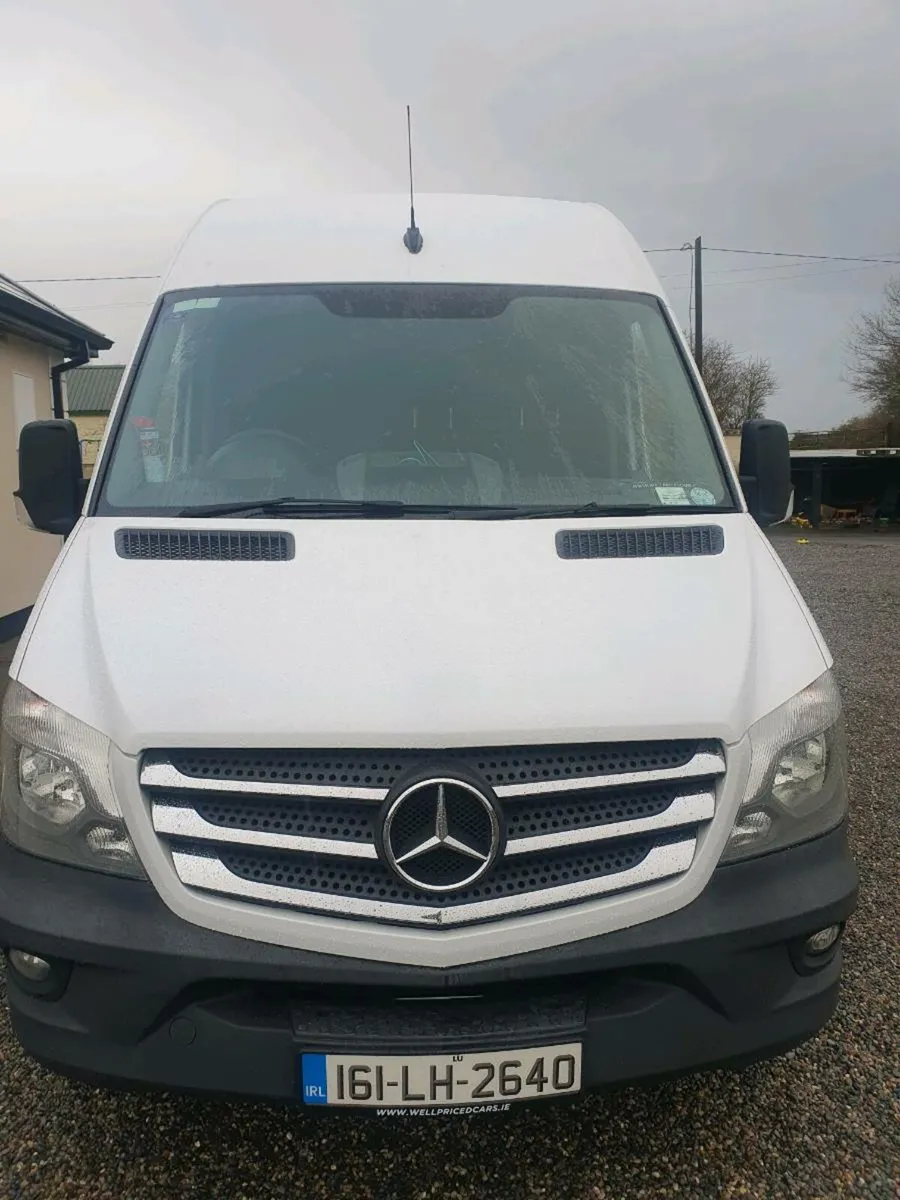 Mercedes sprinter twin wheel 3.5 ton drive on car - Image 2