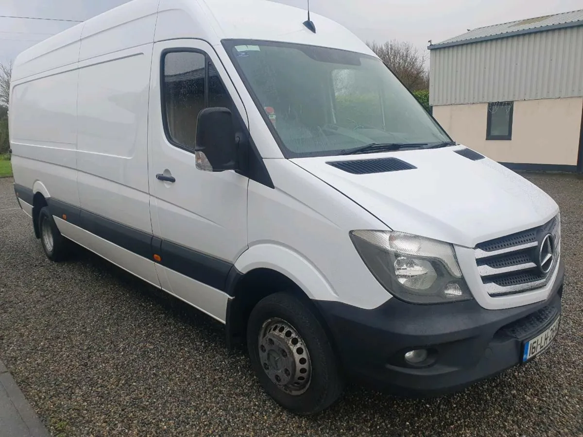 Mercedes sprinter twin wheel 3.5 ton drive on car - Image 3