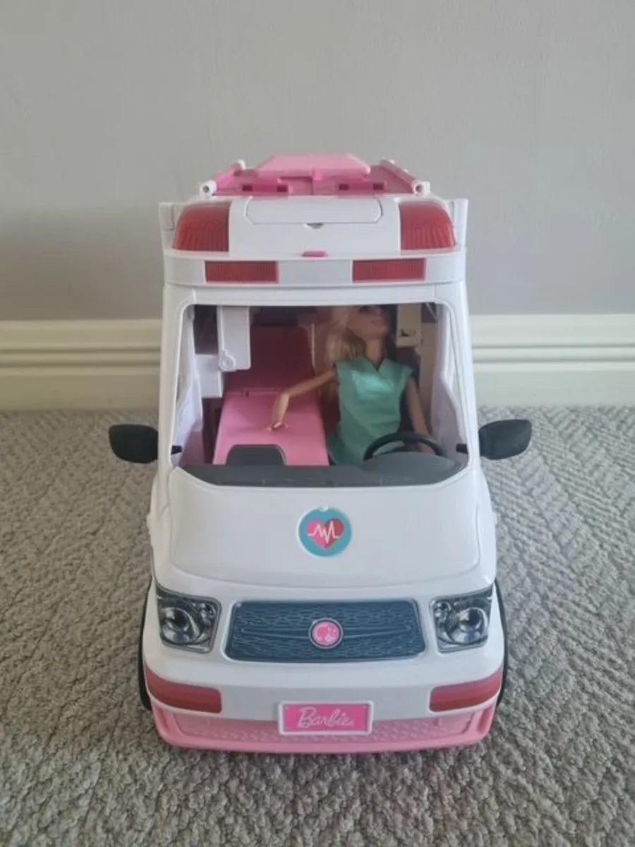 Barbie Ambulance - Image 4