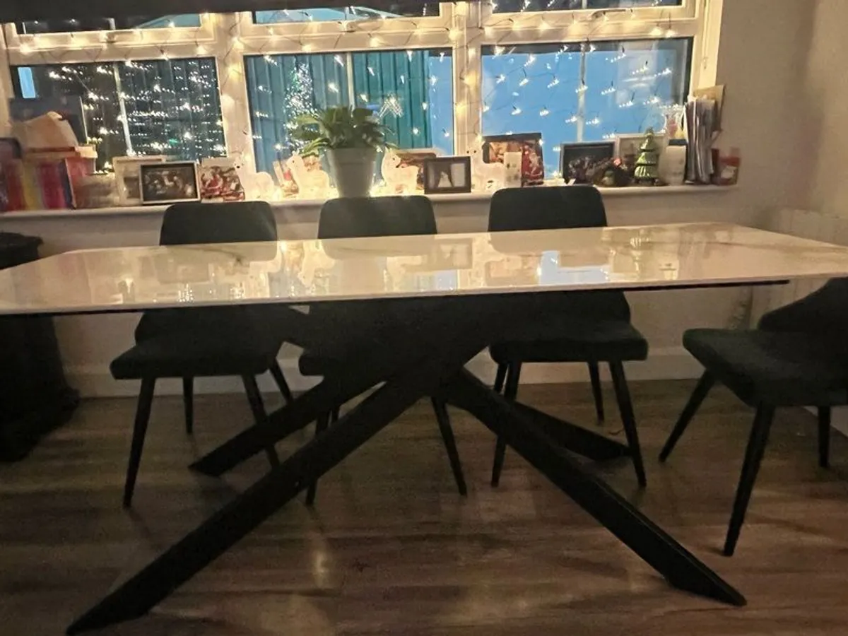 dining table - Image 3