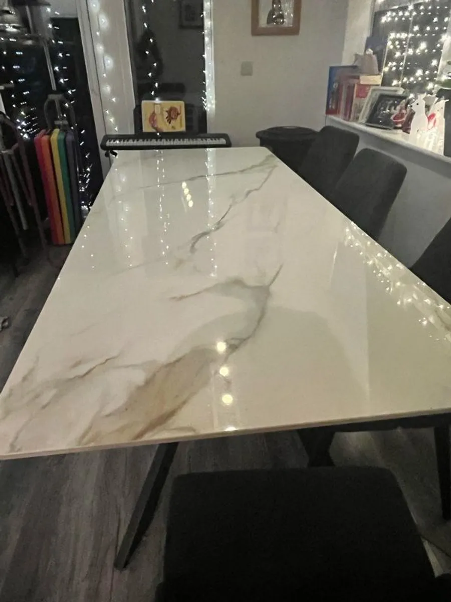 dining table - Image 4