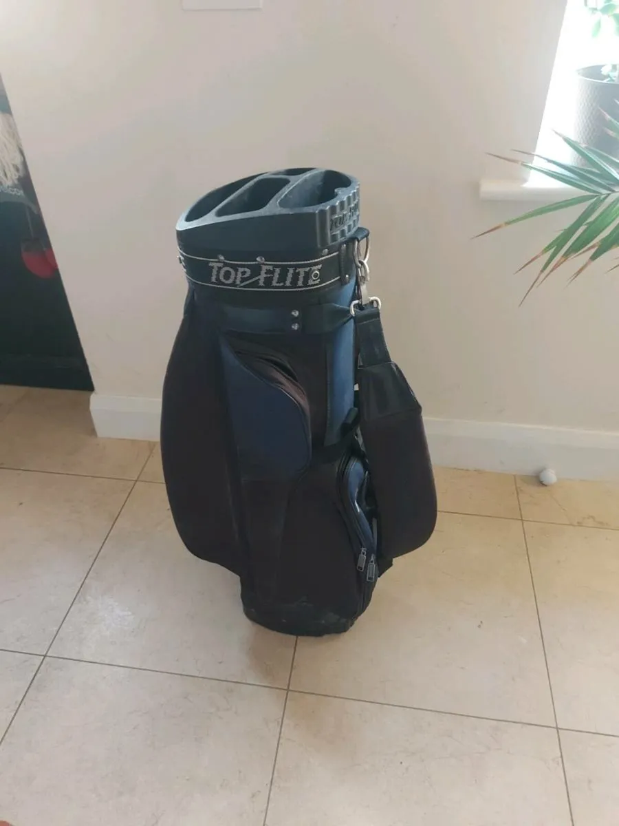 Golf bags - Image 1