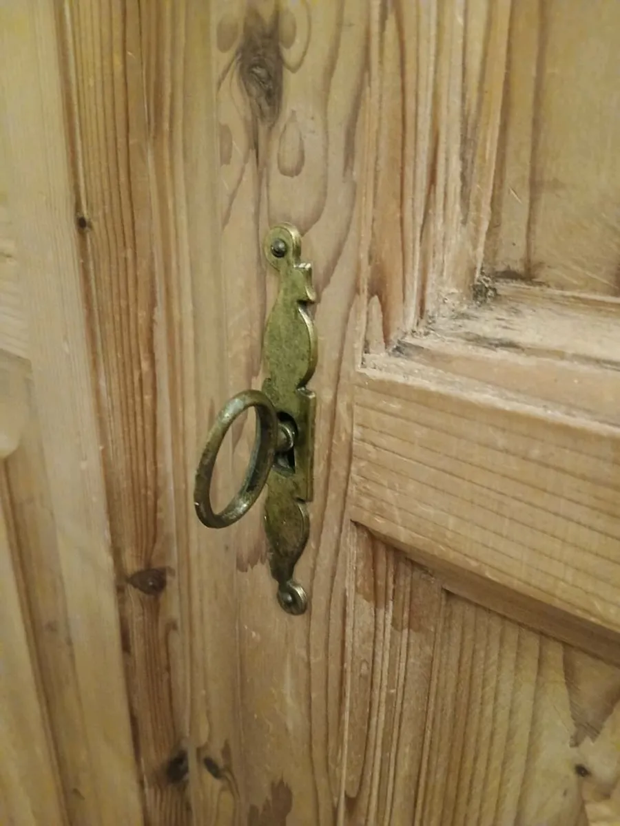 Wadrobe French style pine - Image 3