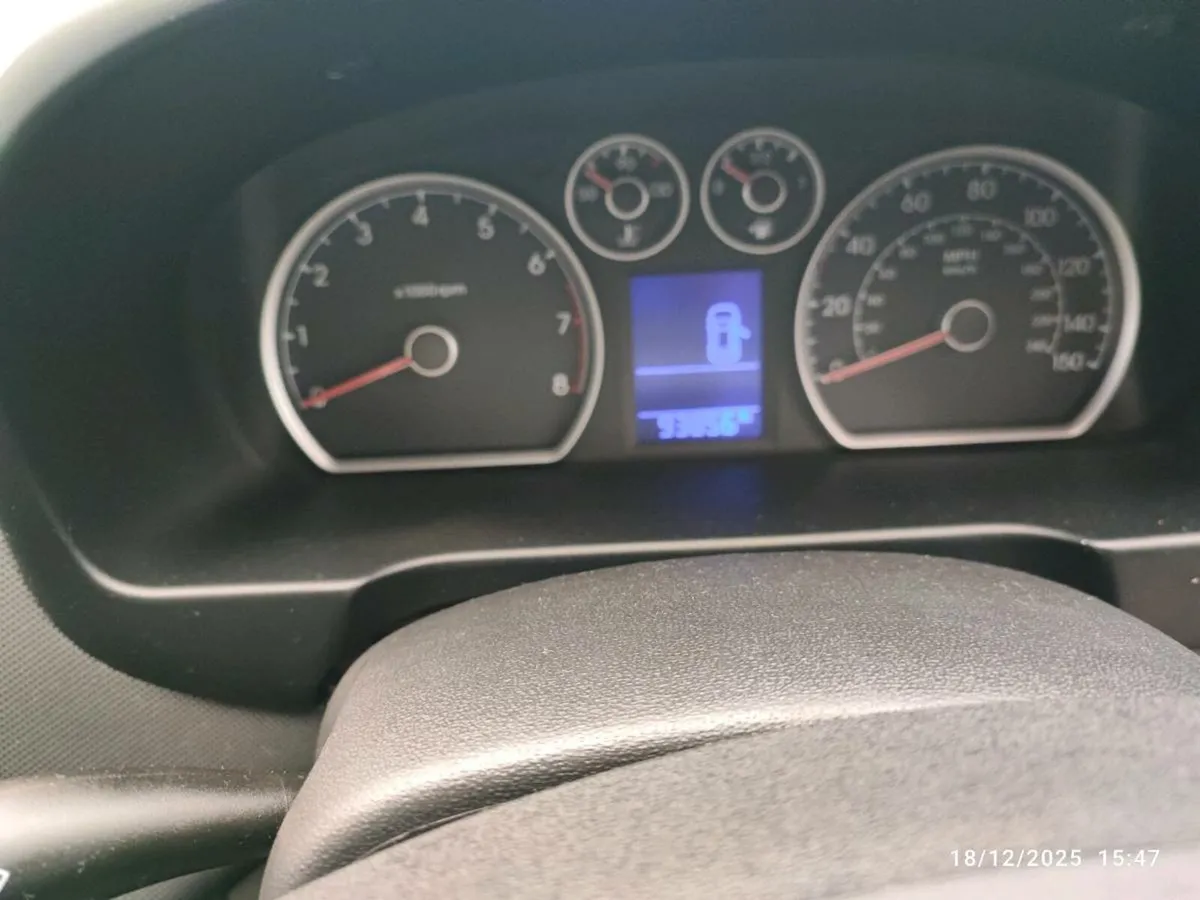 2011 Hyundai i30 - Image 2