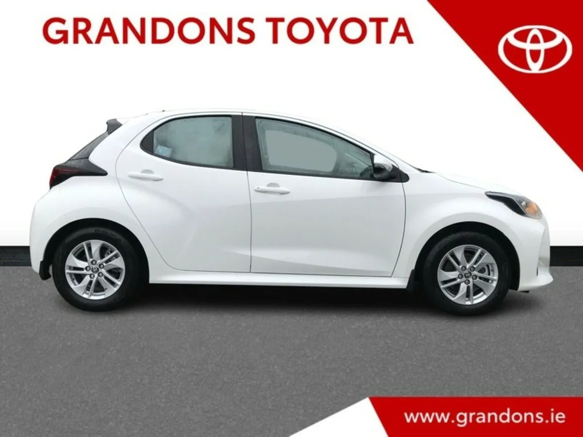 Toyota Yaris LUNA HYBRID - GRANDONS - Image 3