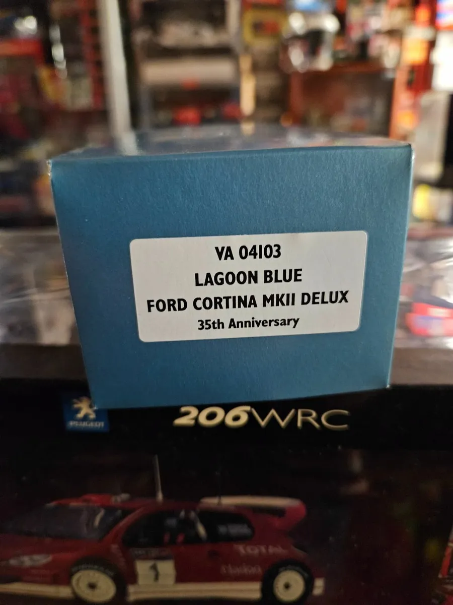 Corgi Vanguards Ford Cortina 35th Anniversary - Image 2