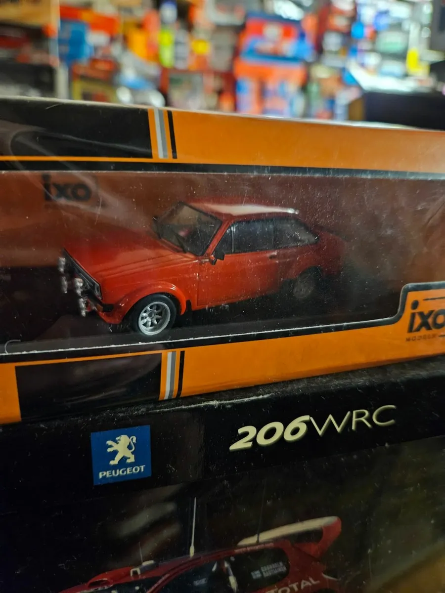 Corgi IXO Ford Escort MKII - Image 2