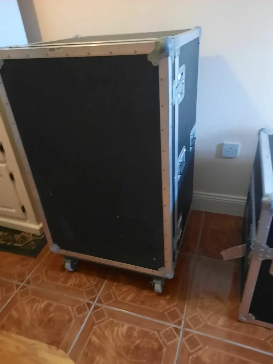 Music trunks - Image 2