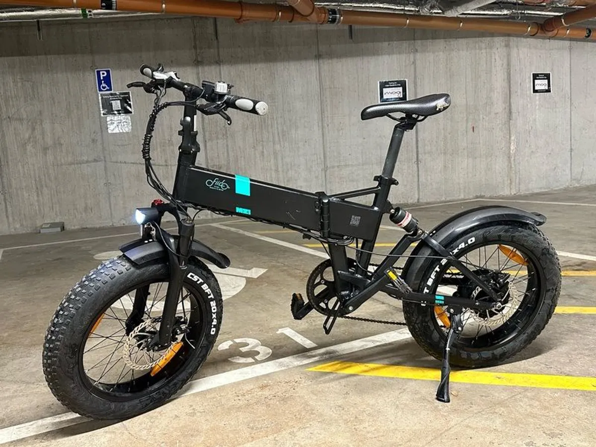 Fiido M21 Fat tire bike, low mileage, very good condition - Image 1