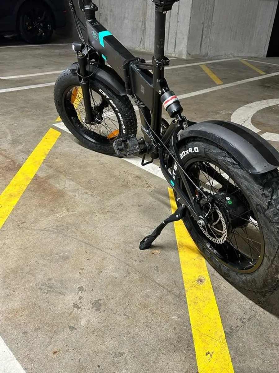 Fiido M21 Fat tire bike, low mileage, very good condition - Image 3